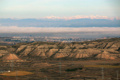 Vista-desde-Santa-Barbara-Zaragoza-con-el-Pirineo-al-fondo